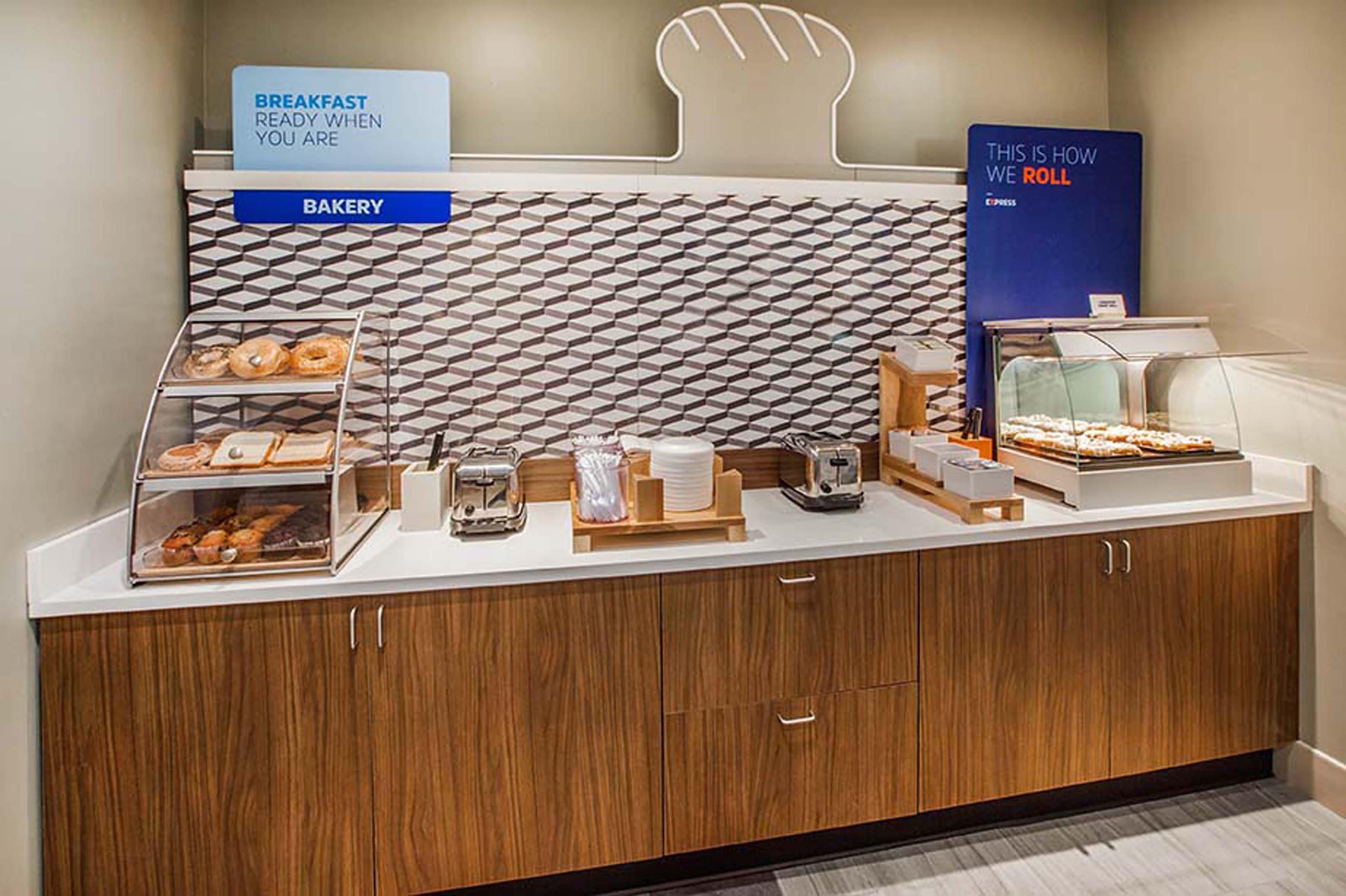 Holiday Inn Express Hotel And Suites Pearsall By Ihg Buitenkant foto
